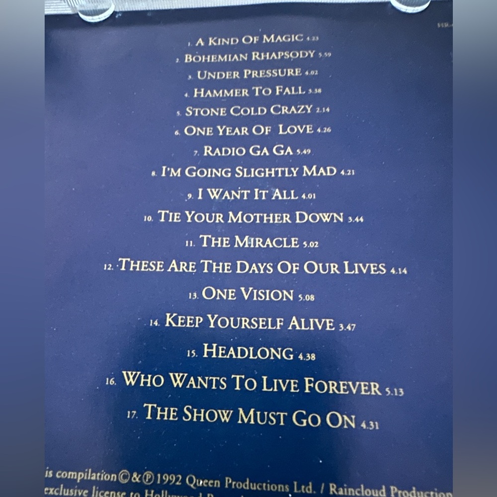Classic Queen CD - Picture 4 of 7